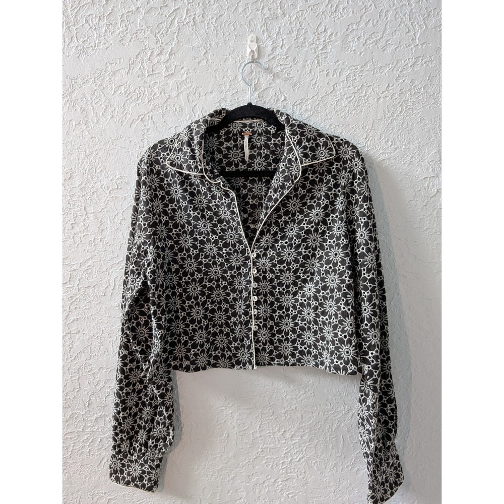 Free People Dream A Little Cropped Top Women M Cotton Linen Black Eyelet Floral